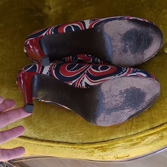 TORY BURCH Red and Navy Canvas 4" Heels Size 9 - Picture 9 of 10